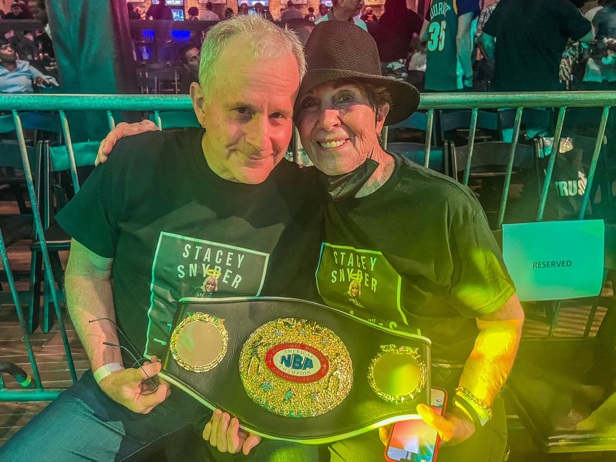 NBABoxing's tweet photo. Tonight in honor to Stacey Snyder R.I.P. her mother and family are in attendance ringside at Kingdom Promotions in her honor. We Love you Stacey. ๐๐ธ
@InTheRingWithC1 https://t.co/buuXqvYFPG