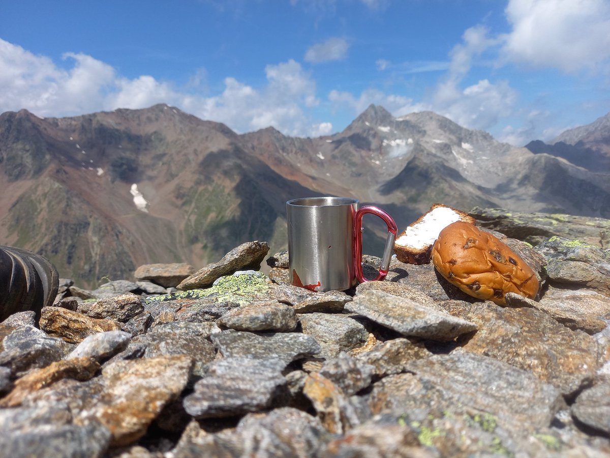 bertruitenberg's tweet photo. Vakantie=AAN
#Oostenrijk
#Solden
#3000mt
#Relax https://t.co/fysZNH38mU