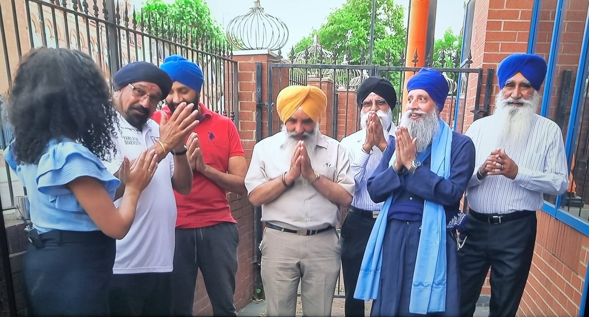 Apna England tweet media
