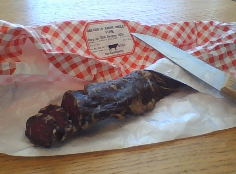 fleroy1974's tweet photo. Apologies for the poor quality of this picture, but I just wanted to share with you that smoked hanger steak is a wonderful thing. Bought at @dierendonck's. Whatever they say about "processed meat", some of it is among the best, most nutritious &amp; tastiest foods ever made. https://t.co/oLR6jVrUCC