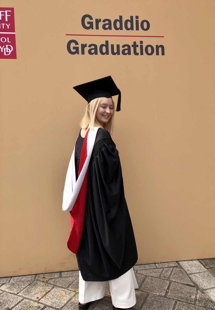 Wonderful day celebrating graduation at Cardiff Uni. So proud to be the parent of a Welsh grad. The brilliant Huw Edwards made my day.  Huw Edwards for PM.  #thehuwedwards #jomec #cardiffuni #cardiffgrad @thehuwedwards