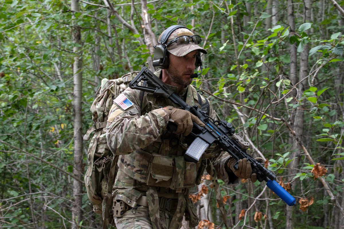 tacticalporn's tweet image. 🇺🇲Anchorage FBI SWAT team during a rural operations training exercise at Joint Base Elmendorf-Richardson, Alaska, July 2022.

#SWAT #Feds #TacticalUnit #FBI