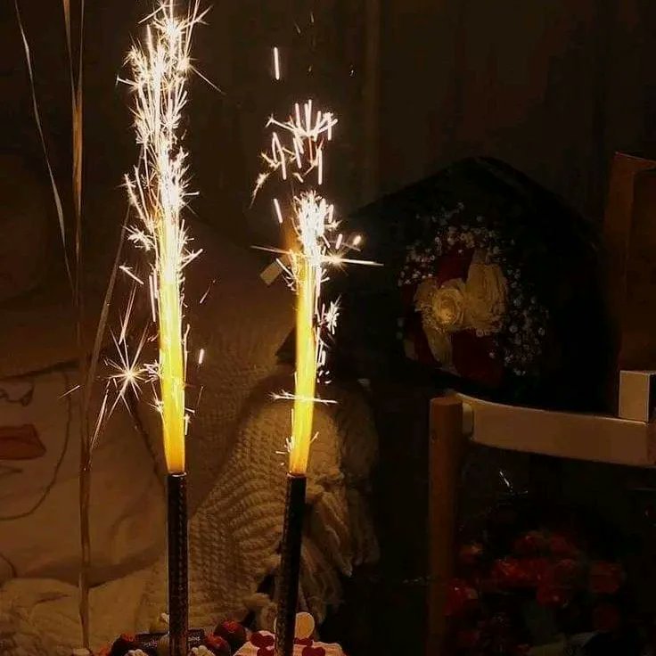 Rafeud_Mo's tweet photo. 𝑇𝑡'𝑠 𝑀𝑌 𝐵𝑖𝑟ℎ𝑑𝑎𝑦🎈💔..7/23 
في هذا اليوم انولدت فيه 23\7  اليوم يوم مميز عن باقي ايام السنه ♡..اليوم الذي لازم أن أكون سعيد ومليء بالسعادة والفرح... ، أنا في كمل حزني وضيقتي وهمي بسبب وفاه صديقتي غيداء😞 ، لا يأتي لي عام بدون أن أكون حزينه وفقدت شي احببه قلبي 😔💔 https://t.co/WTd82gQaqb