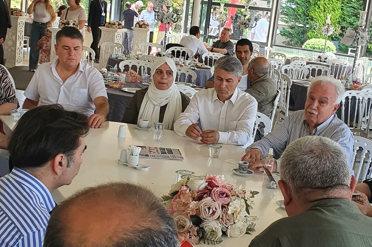 nuzun18's tweet photo. Vatan partisi Beylikdüzü Başkanlığının  düzenlemiş olduğu Beylikdüzü buluşmasına #Avender olarak katılım sağladık. https://t.co/aEhdzzYJpp
