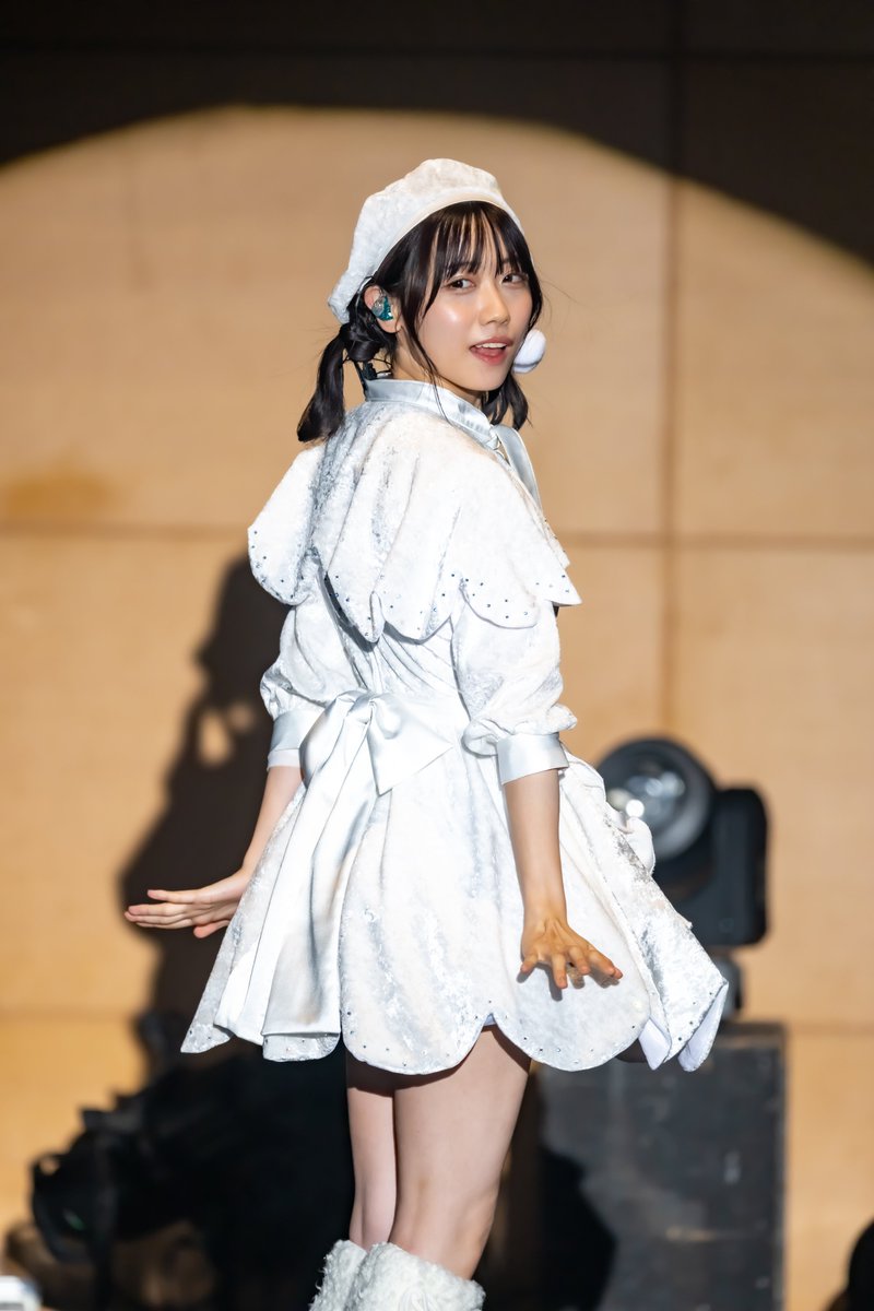 来栖りん 等身大タペストリー 壁掛け FYbnxFnaIAAOcHn.jpg