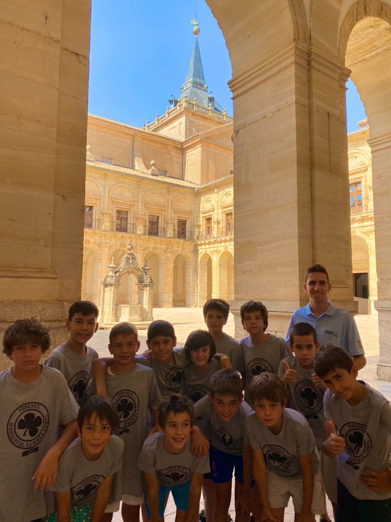 uclesfnx's tweet photo. Grupos de Álex, Lucía, Hueso y Elisa 🍀 #elveranodesuvida https://t.co/63Z4qy5sNH