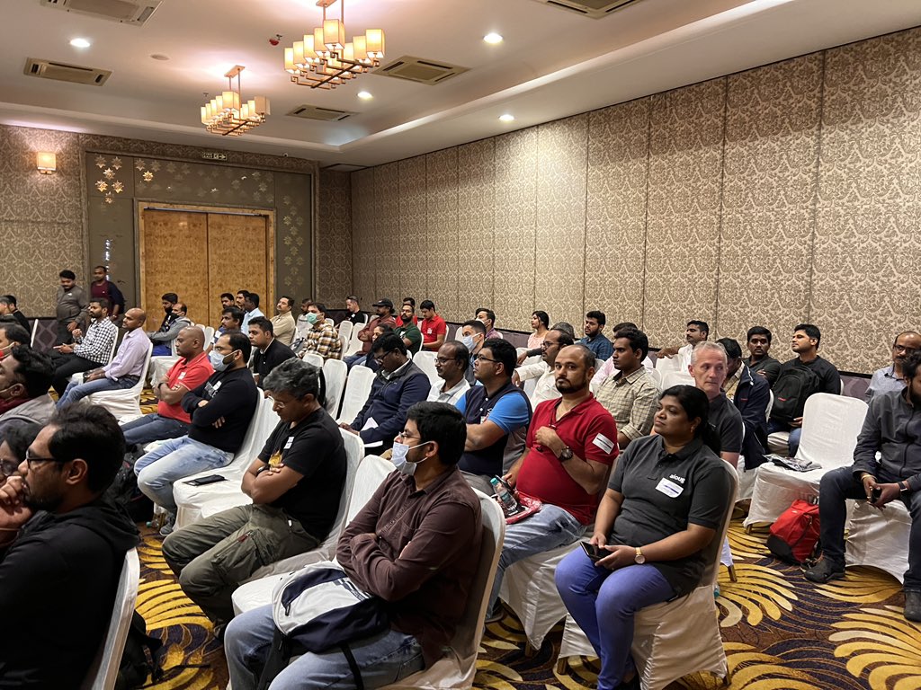 sandeshr's tweet photo. @jimgris  talks community and his love of zoom 😝🙏 #aioug #ocyatra @oracleugs @oracleace @OracleDatabase @Oracle_India @groundbreakers @OracleDevs #OCYatra22 @aioug @aioug_bengaluru https://t.co/YUHRuanqBX
