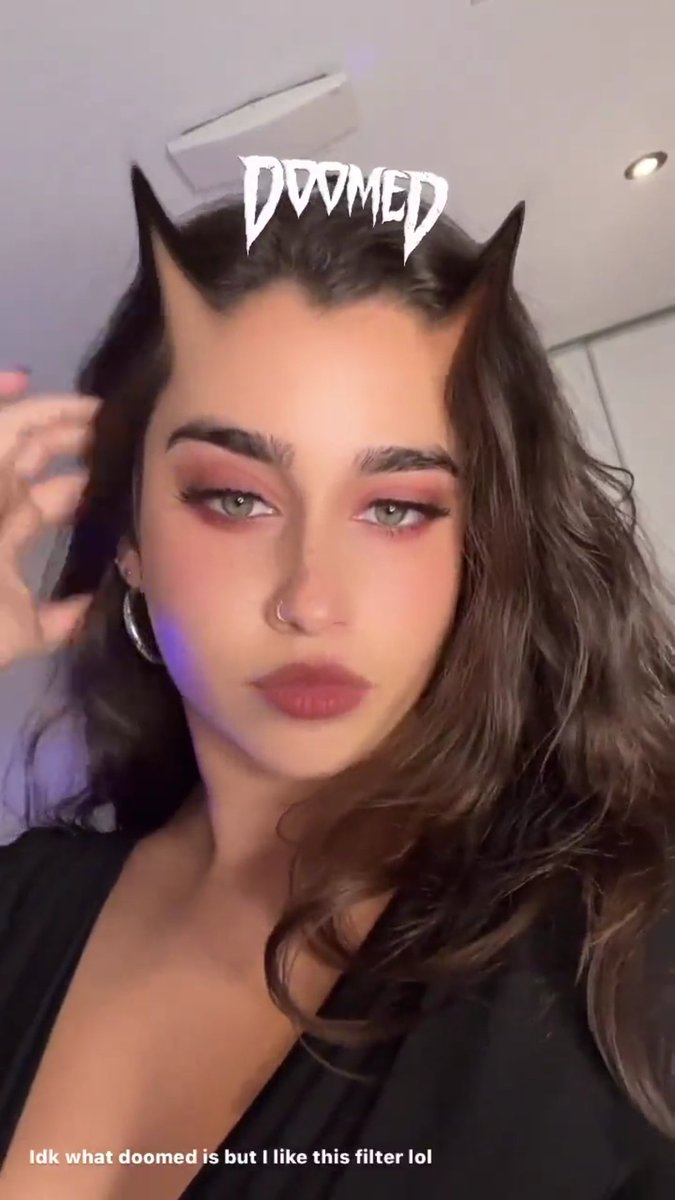 AlwayssMila's tweet photo. OHH PORRAWBWJSBWKSNSKB

TÃO LINDAS COM ESSE FILTRO HORRENDO 🥵🥵 https://t.co/YF2gnbCXwH