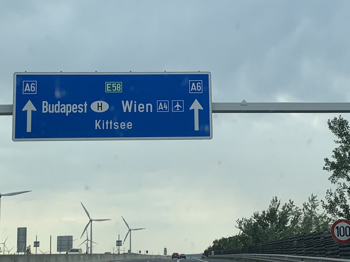 mathilda_moos_'s tweet image. #muttireist 
Der gestrige Tag in Bildern. Gefühlt waren wir Jahre unterwegs, jedenfalls, wenn man meinen Rücken befragen würde. 
Für mich hat es sich jetzt schon gelohnt. Wunderschöne Landschaften zogen an uns vorüber. 
#DerWegIstDasZiel