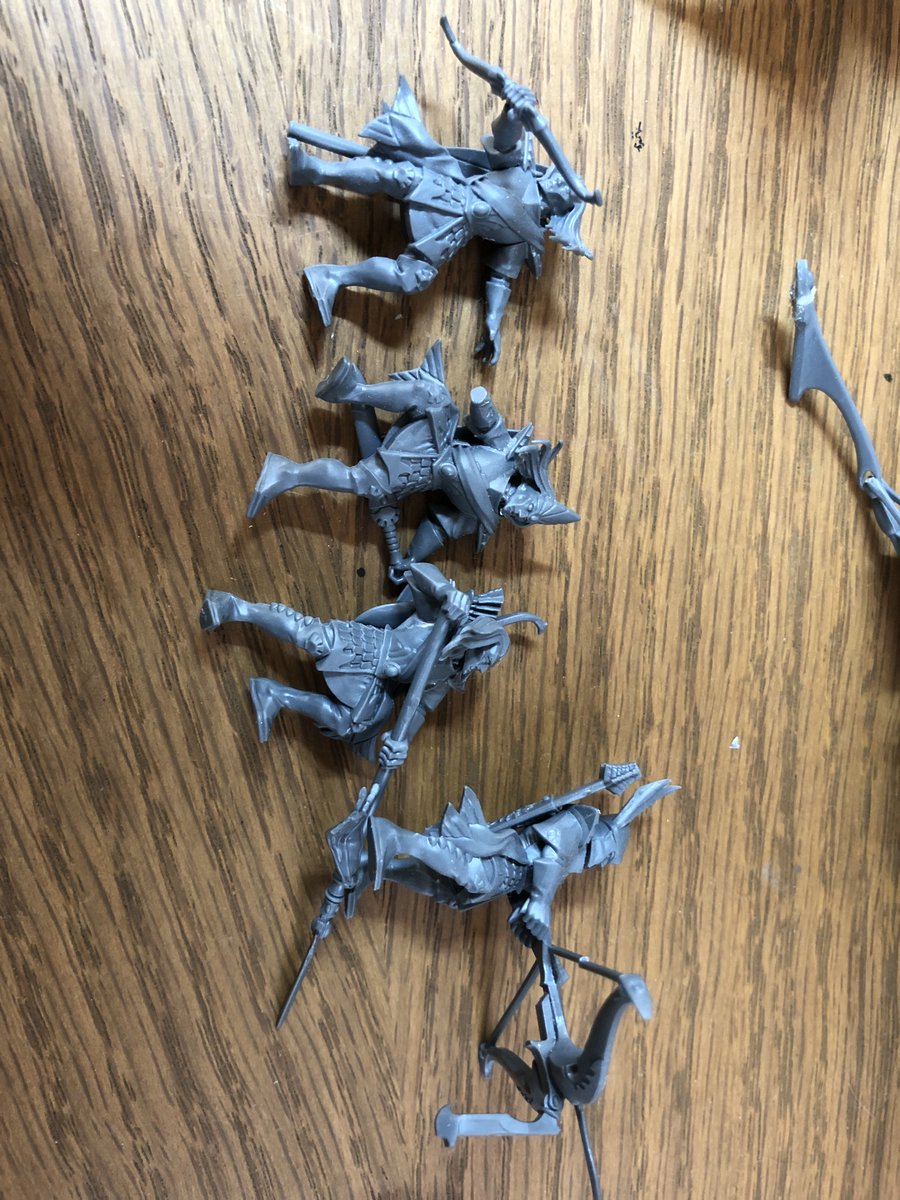 #Warmongers #warhammer #AoS Elf Skycutter, magnetised harness &amp; 4 man crew for sale