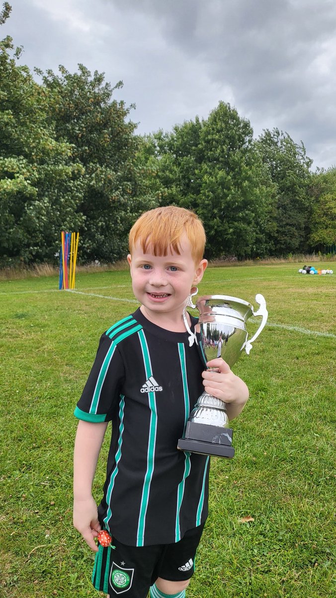 Penlake2's tweet photo. Brilliant training session this morning :) 

Our trainer of the week sponsored by the Boathouse Carr mill dam for all his running during the fitness drill and the match is.... max https://t.co/pzP4Uadk6H