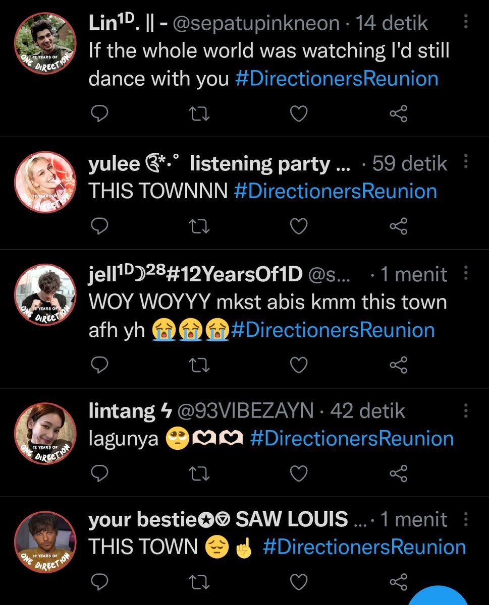 sepatupinkneon's tweet image. Tonight's 1D online concert goes to 12 years anniversary, isn't it really beautiful to look at? #12yearsofonedirection #12YearsOf1D #DirectionersReunion