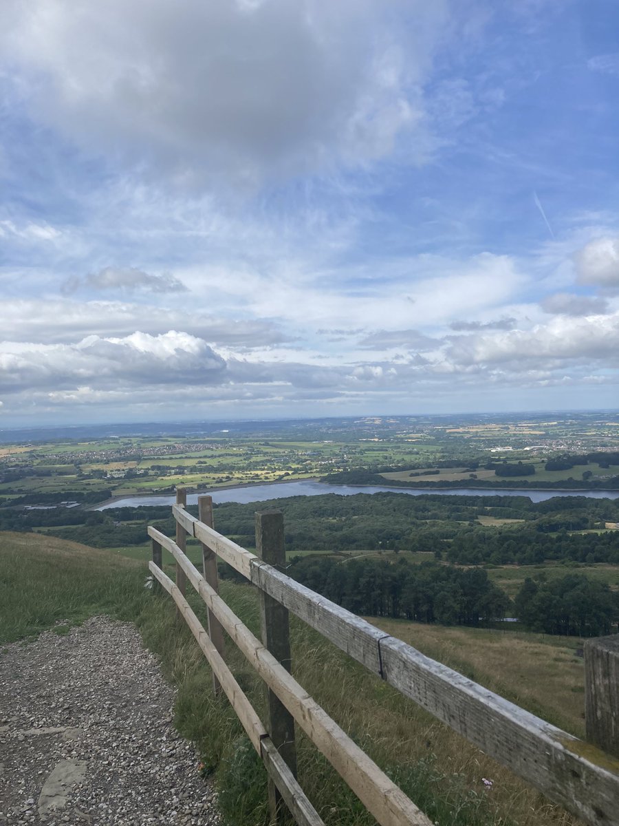 Well after a visit to the doctor last week, it is now more important than ever that I get up and out for the Sunday #WalkWithCharlie #lucky for me this area is pretty much in my doorstep 👍