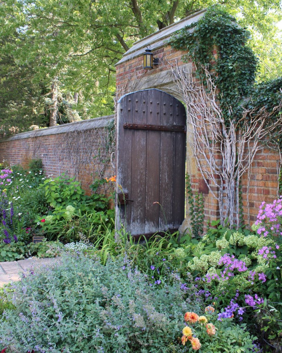 Take in the beauty all around you.

#meadowbrookhall #meadowbrookestate #meadowbrook #meadowbrookgardens #michigangardens #secretdetroit #visitdetroit #travelmichigan #rochester #oaklandcounty #nationalhistoriclandmark #historichomes #detroitevents #thingstododetroit