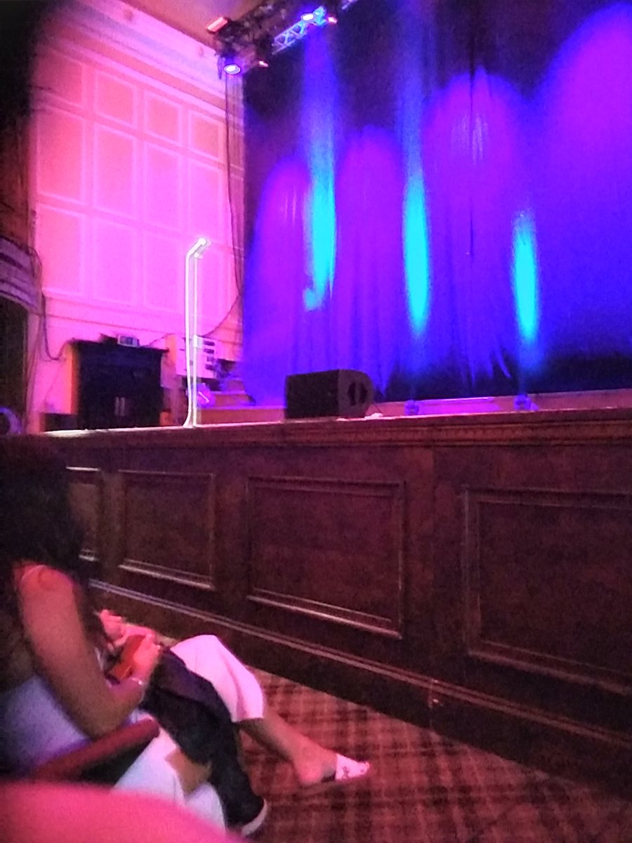Kevin bridges Newcastle city hall £6.20 a fucking can of Cider
