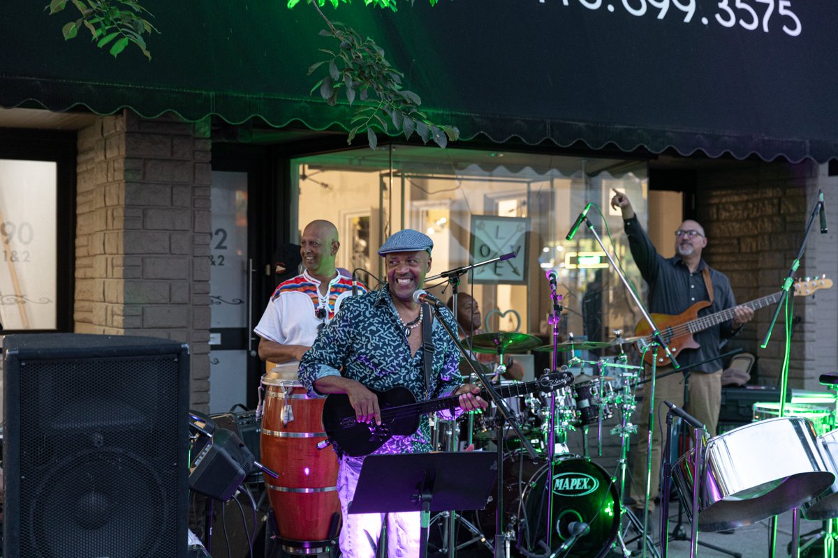 AGreatCapture's tweet photo. Had a great time last week at The 2022 Beaches International Jazz Festival. All the performers put your hear and soul into it. They left the crowd wanting more. #SumbaSquad #NorthFIRECircus #MOKA #beaches #torontojazz #beachesjazz #Festival #Toronto #TorontoExplore #photography https://t.co/LpIER1y2tY