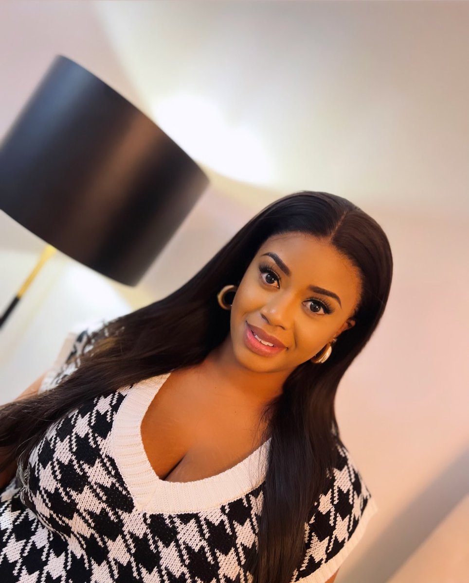 iMisred's tweet image. Anyway!😂