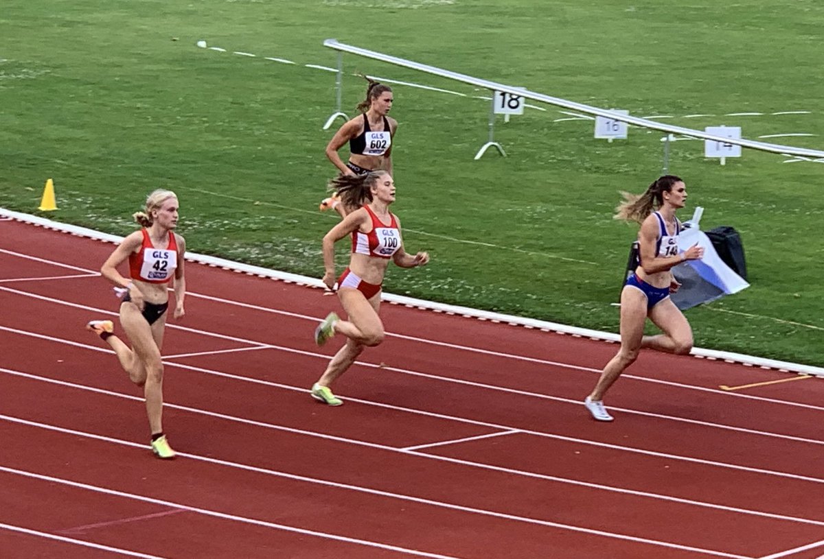 TobiasDollase's tweet photo. Nach zwei erfolgreichen Tagen in #Wattenscheid #Lohrheidestadion #DMU23 #Leichtathletik #LGNordBerlin geht es zurück nach #SportmetropoleBerlin, ⁦@sportDland⁩. https://t.co/l0bb6Vabdg