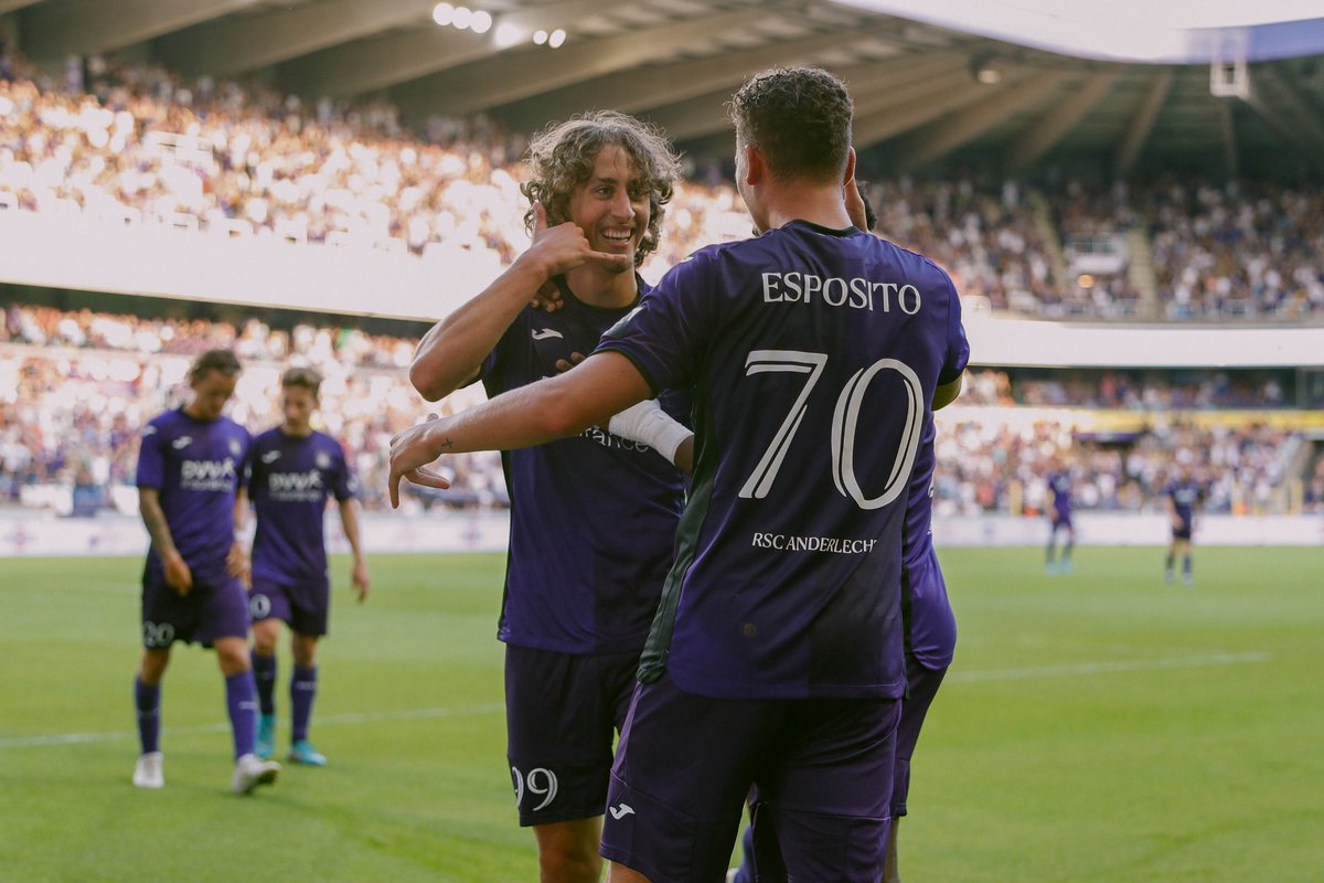 rscanderlecht's tweet photo. 📞🟣⚪ #ANDKVO https://t.co/VN3G53Blc0