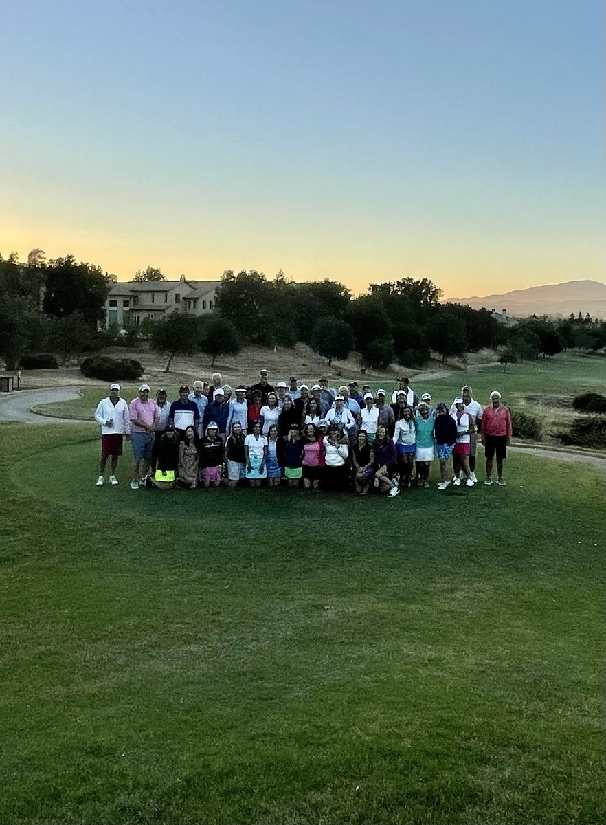 TCRubyHill's tweet image. Friday nights…Ruby Hill Style:
Sunsets ✔️
Good Friends ✔️
Racing Golf Carts ✔️
Beautiful Views of Mt. Diablo ✔️
Memorable Dinner and Drinks ✔️

Stay tuned for our next Couples Twilight to join the fun!