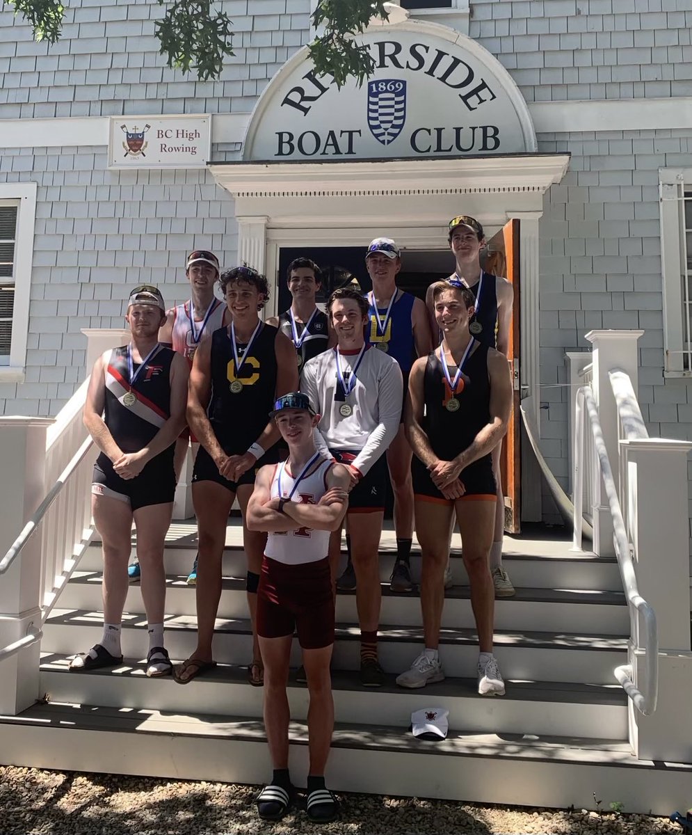 BCHighRowing's tweet image. Some of the boy’s get together to take home Gold ⁦@CromwellCup⁩ ⁦@RiversideBC⁩ ⁦@BCHigh⁩ ⁦@BChighathletics⁩ ⁦@cotter_grace⁩