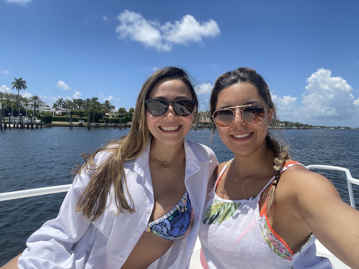 TheMiamiApe's tweet photo. Building memories with my loved ones is always a priority to me, &amp; this weekend I got to do just that thanks to NFTs☀️🌴

I believe that Token Gated Experiences will become a new norm as the world learns and catches on. BIG shoutout to @GRMI_Studios &amp; the amazing community! https://t.co/Wjmn8LE3r4