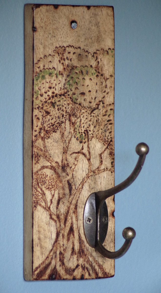 Original4UU's tweet photo. Rustic coat hook hand drawn and burned https://t.co/Ol32MTlZ0r via @Etsy #woodenhook #coathook #cottagestyle #farmhousestyle #rustic #coatrack #kitchenhook #hook https://t.co/MbxVHaXmL3