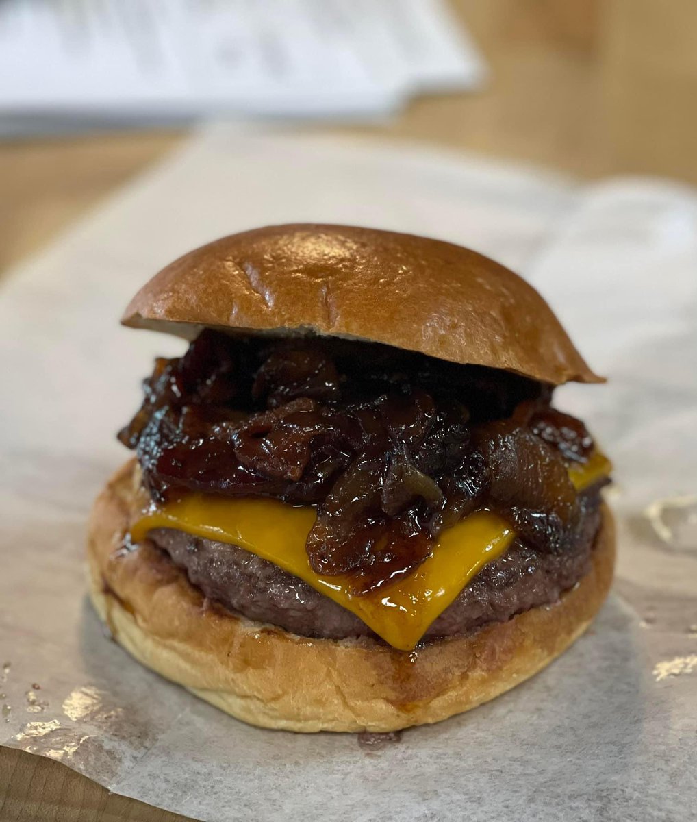 @thelabburgerco tweet media