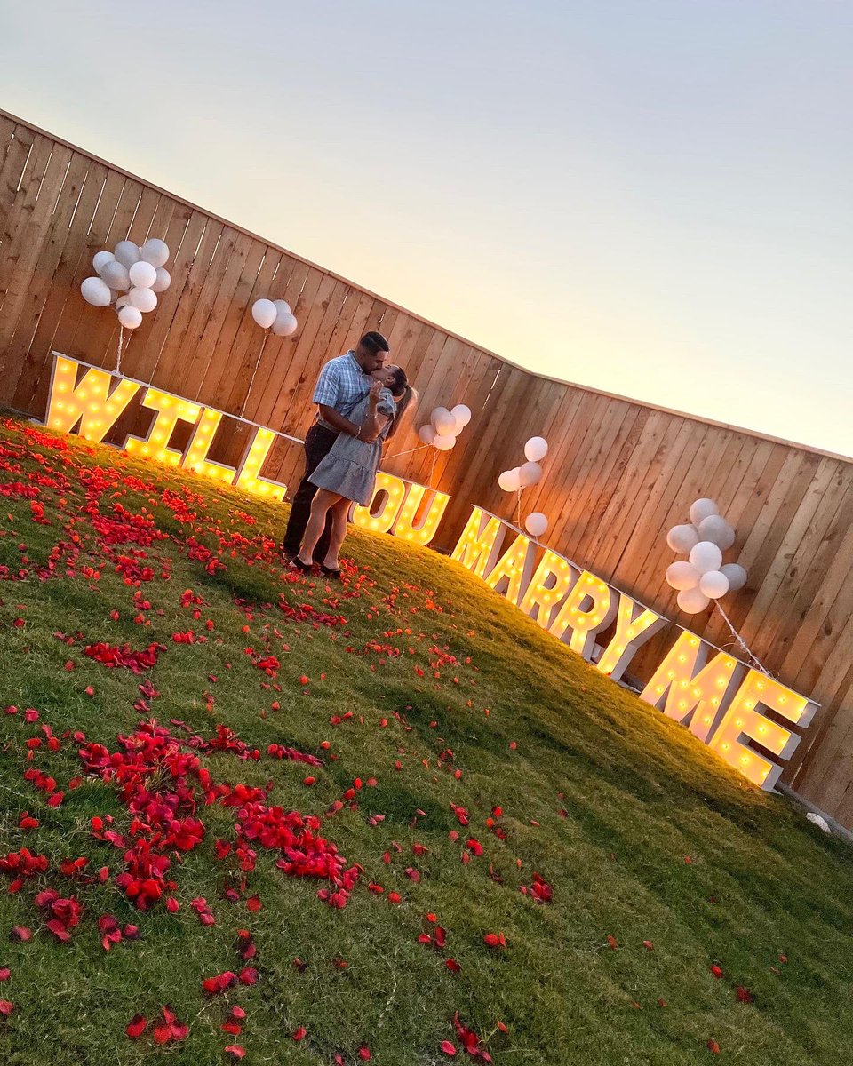 _valerie06's tweet photo. I’m still dreaming 💍❤️ I get to spend forever with this man 🥂 https://t.co/ud6glvS08T