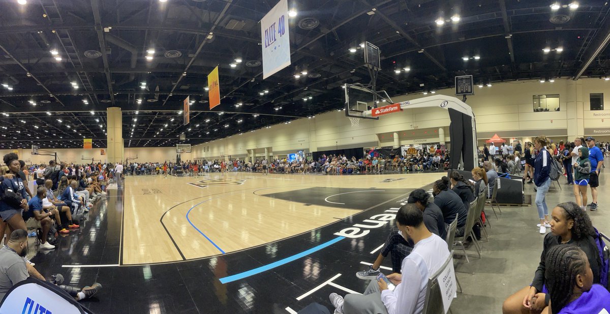 OhioBasketball.com (@ohio_basketball) on Twitter photo What a sight here at the National Championship (<a href="/ChampionshipORL/">National Championship Orlando ๐๐</a>), college coaches packing the baseline to watch some of the top talents put on a show for the crowd!
#NationalChampionship #hoops #ohiobasketball #bball What a sight here at the National Championship (<a href="/ChampionshipORL/">National Championship Orlando ๐๐</a>), college coaches packing the baseline to watch some of the top talents put on a show for the crowd!
#NationalChampionship #hoops #ohiobasketball #bball