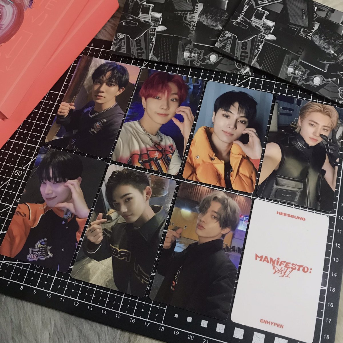 1509STUDIO's tweet photo. 💭: here's the sample prints for manifesto fanmade photocards ! ( orange and white backings ) 🫶🏻 https://t.co/WsCcwviLg3