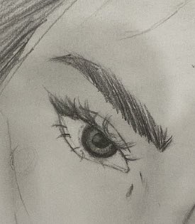 ddnvx_'s tweet image. ماذا لو احبتك رسامة تهوى رسم ملامحِك ؟