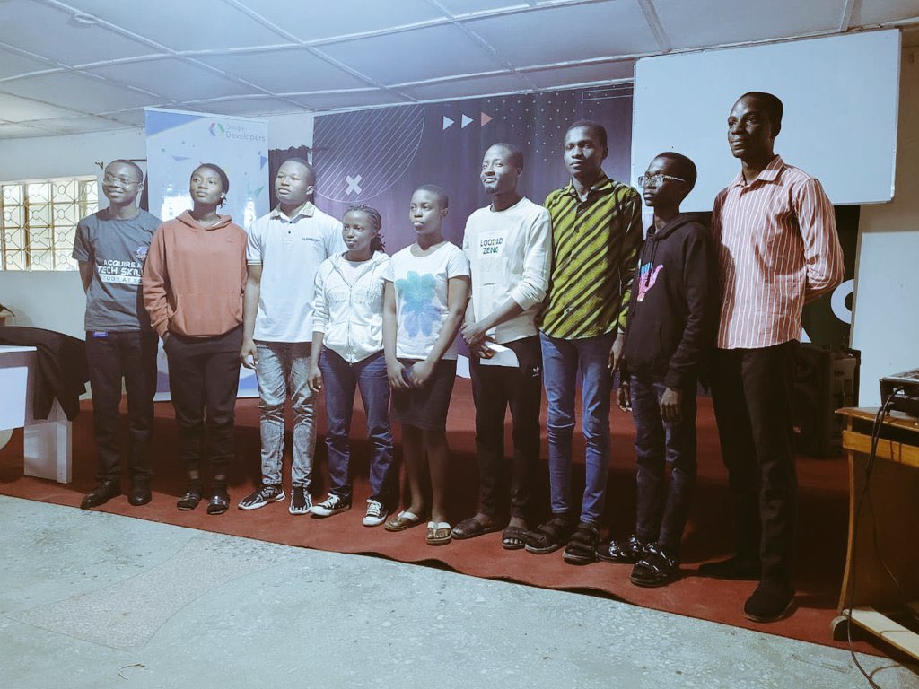 Enda_rae's tweet photo. #HackElite2022 was amazing thanks to @gdgogbomoso and #TeamDynamites. @peternol1454 @oyiindah @MichaelOladipu9 were amazing. Iβm glad for the opportunity to work and learn with you. https://t.co/kBCmZArYHu