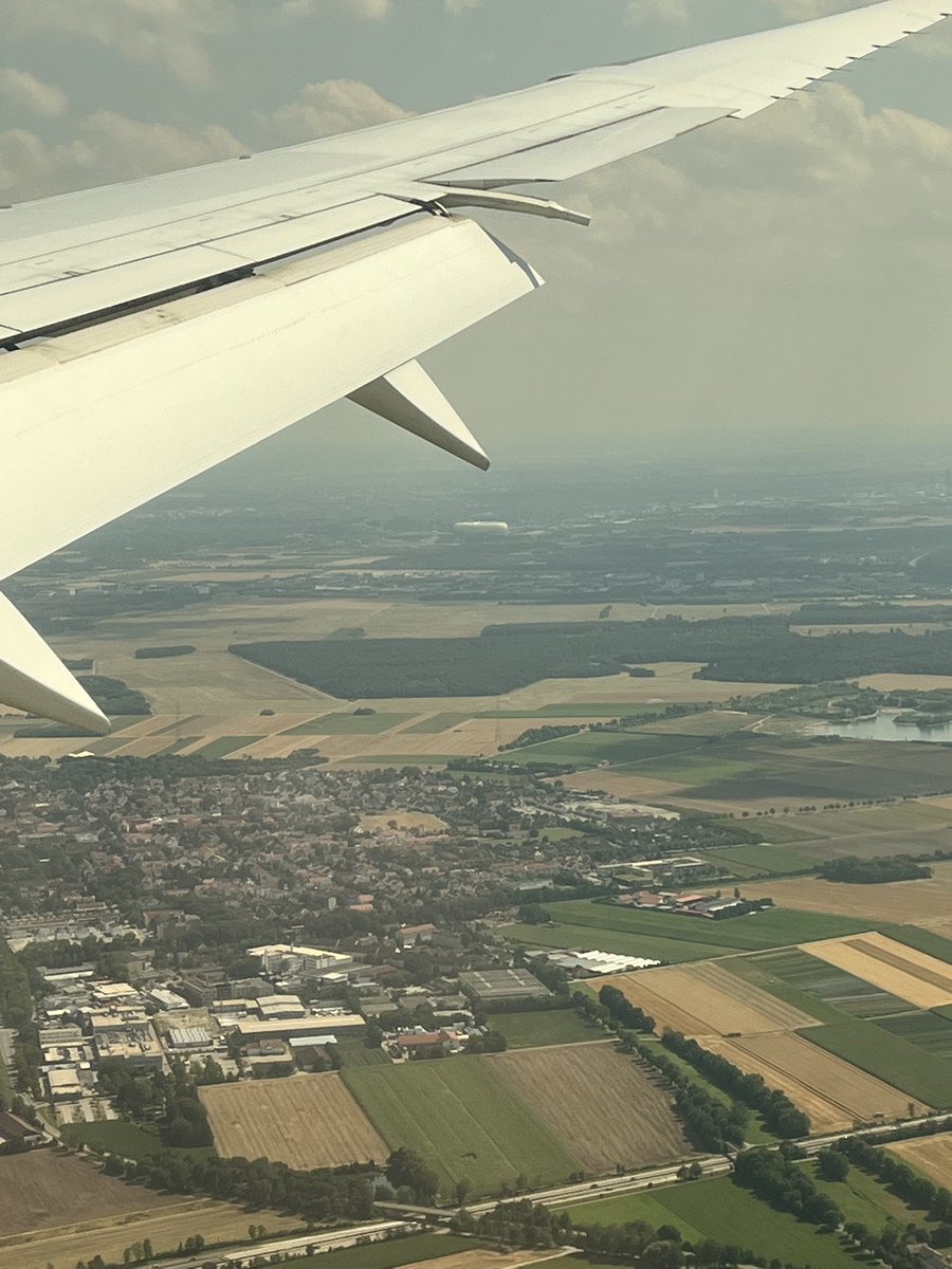 Back in Germany! 🇩🇪

Good to see the Allianz Arena again 🤩

#AudiFCBTour #MiaSanMia