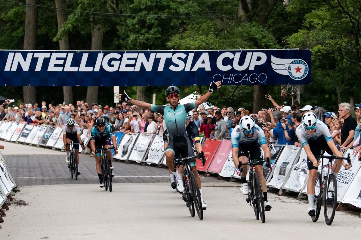 Intelligentsia Cup tweet media