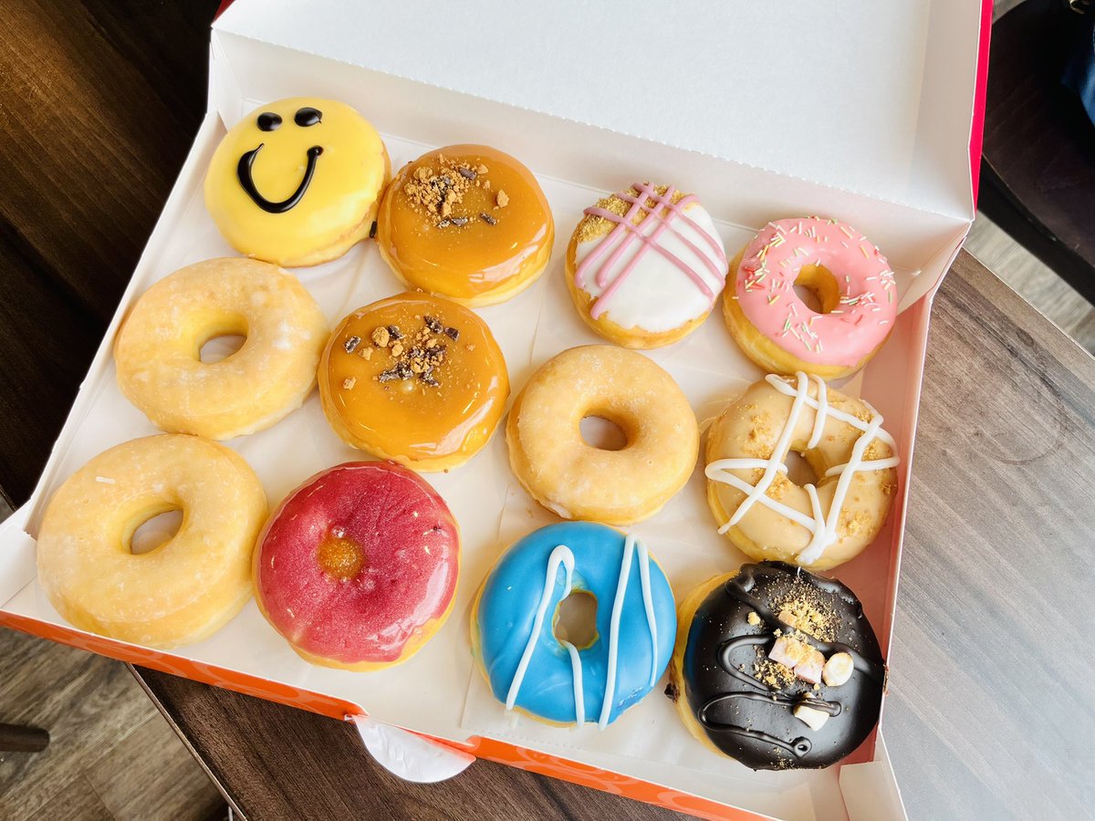 MrsOleary1814's tweet image. Dunkin' Donuts to get me through my Sunday! They aren't all for me! 🐷☕️🍩 😆 #DunkinDonuts
#SummerHolidayCountdown #NearlyThere #TwoToGo #SummerTime #Summer2022