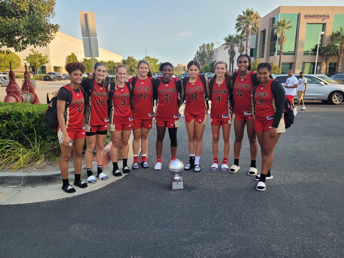 👏👏 I told these girls back in March that they were a SPECIAL GROUP! They proved me right all season! To finish as Runner Up in the @Adidas3SSB Circuit to a super talented @TeamLexNation is a MAJOR accomplishment!! Heads up and be proud!! Love you all!! ❤❤❤❤❤❤❤❤❤