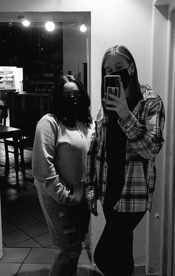 fluffieaito's tweet image. mirror selfie with my soulmate @crushingonbts 🤍
-
#SArmy
#SArmyselcaday
#SASD
@BTS_twt @BTSPROJECTRSA