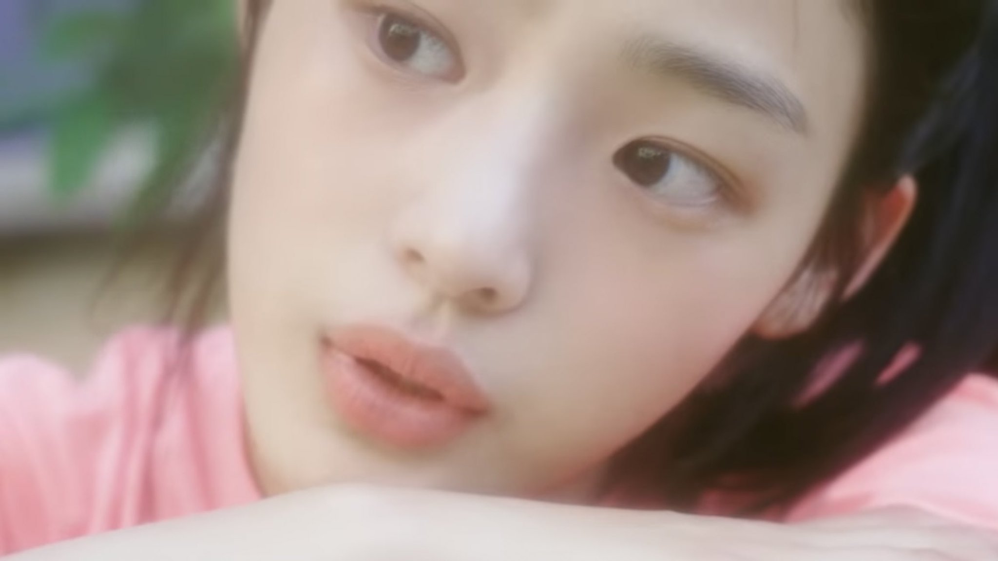 FYcMhrkXwAAUenc?format=jpg&name=large