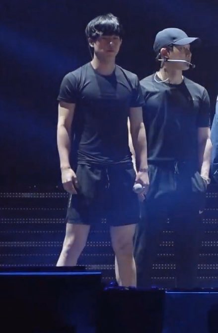 z8uzy's tweet image. 너 또 주헌 허벅지 쳐다보고있지
라는 타래를 맨들어보겠습니다.