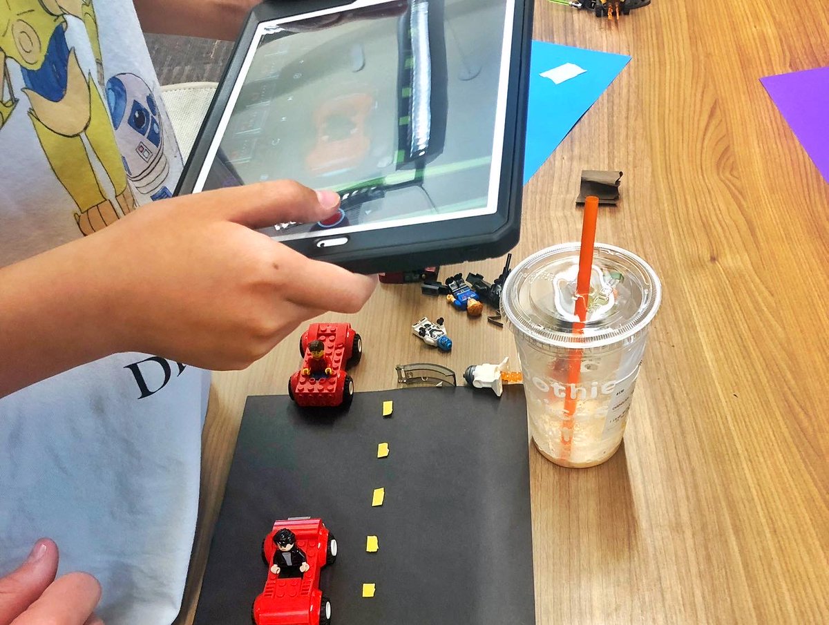 CMAPTV's tweet photo. Behind the scenes of our latest Stop motion class for youth. Check out our website for upcoming courses and more! #stopmotion #film #cmaptv #gilroy #downtowngilroy #gilroyca #classes #signup #explore https://t.co/KZfHhJHzGS