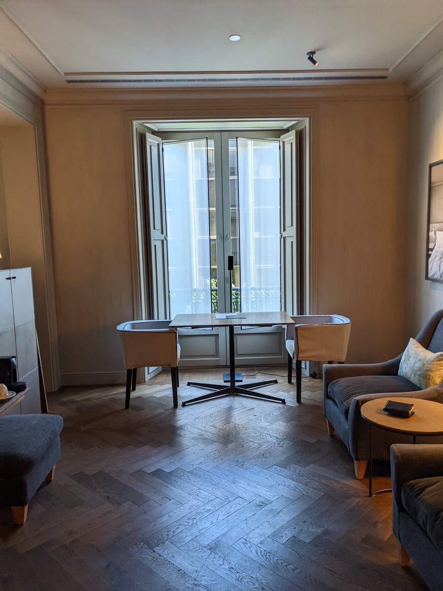 The difference between a four star and a five star hotel is palpable.  Feeling great about <a href="/HotelAlmaBcn/">HotelAlmaBcn</a> already.  Room to live.