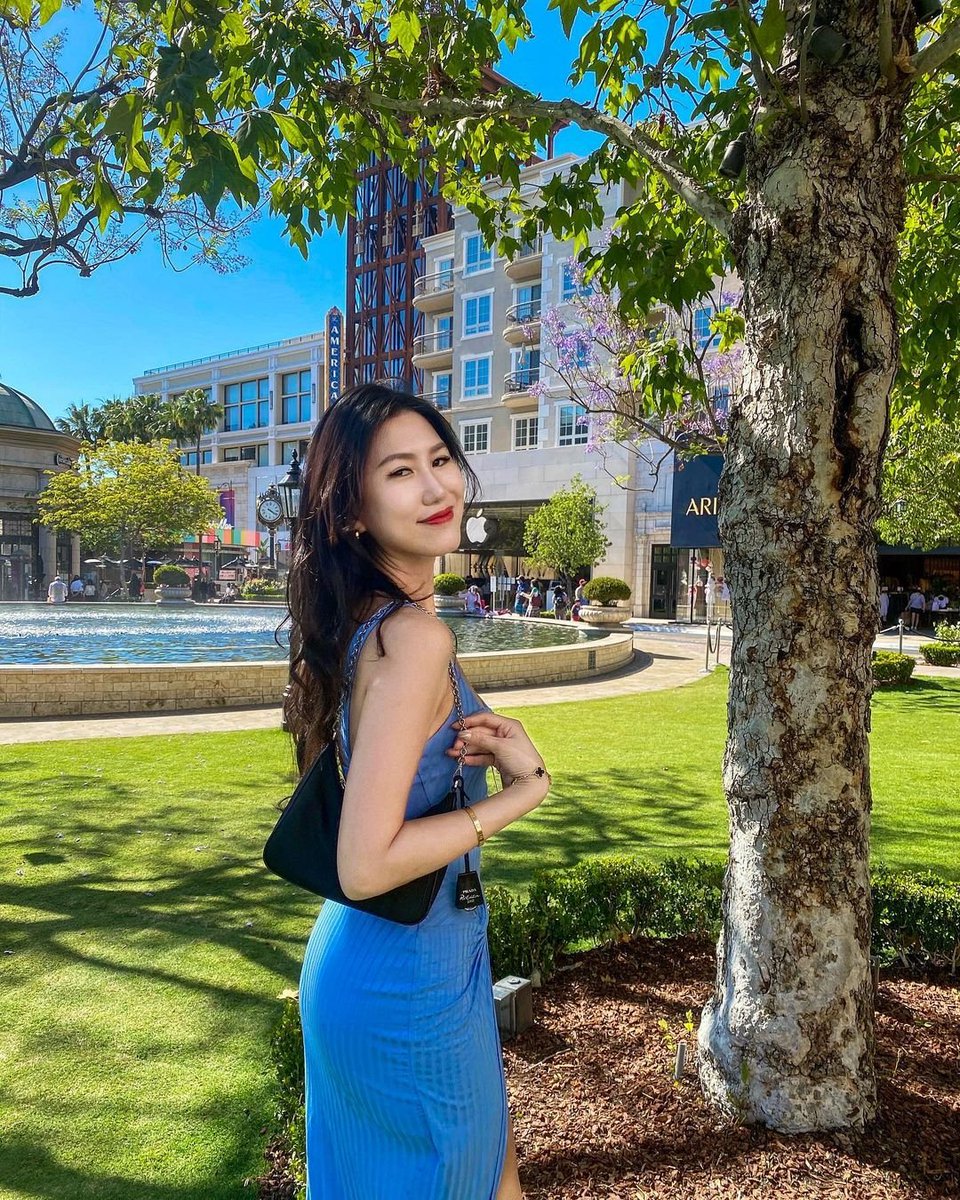 guyfdtkj's tweet photo. Today is everyone's day off, so I'll go out and have some food....I'll buy some necessary cosmetics and some bags. It's me, today!

#HappySunday
#Lonelybeautifulqueen https://t.co/TRkiOYGWhP