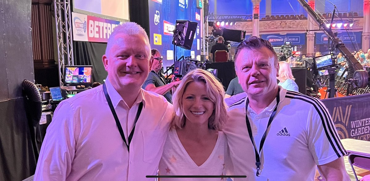 JacquiOatley's tweet photo. ITV darts gang on tour. Chris Mason and @AlanWarriner at the #WWMP final in Blackpool. @AileenDarts v @Fsherrocklive now on @SkySports 🍊🎯 #darts https://t.co/qSUhBlM2Z4