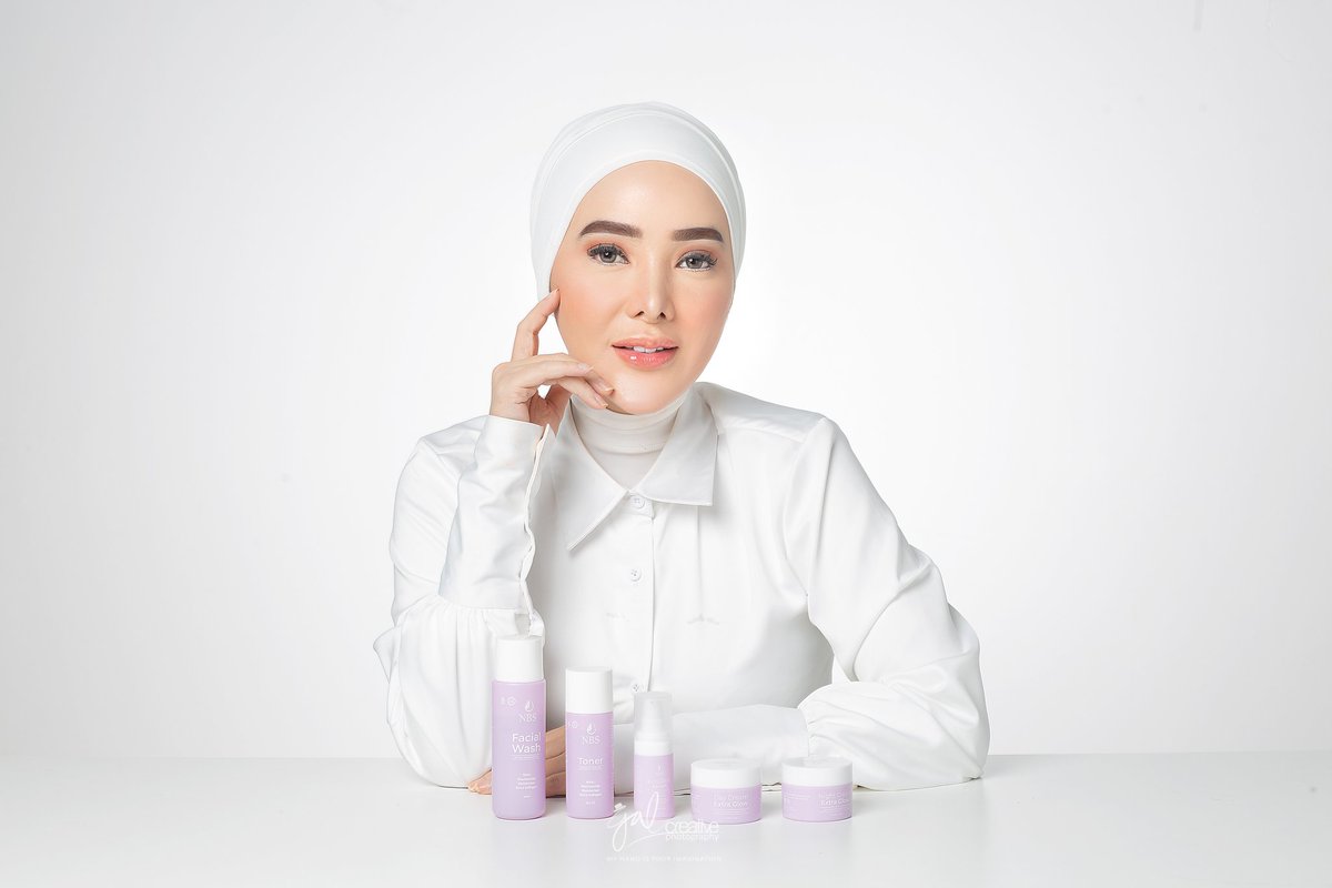 gaLcreative's tweet photo. Campaign Photoshoot
For @nbs_officialstore 

In Frame : @devita_rusdy 
Photo @gaLcreative 

#campaign #campaignphotography #portrait #campaignphotoshoot #portraitmood  #skincare #nbsskincare
https://t.co/5O6hEUST21 https://t.co/zQ8HYjexae
