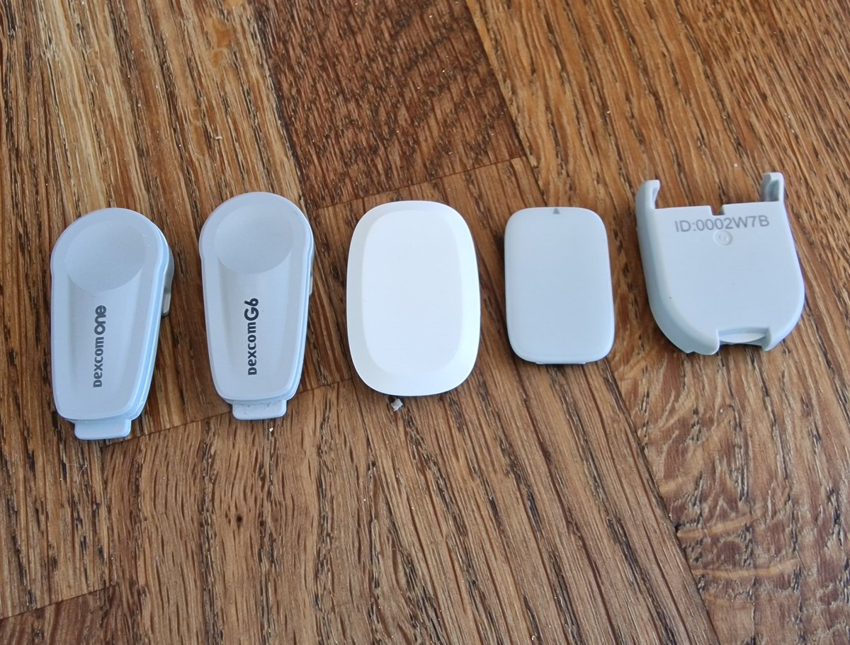 Tims_Pants's tweet photo. Transmitters for 5 of the 6 devices about to be attached, side by side. From left to right:

Dexcom One
Dexcom G6
GlucoRX Aidex
Medtrum Nano
Glucomen Day

Medtrum Nano is by far the smallest device and applicator. 

And the detritus after applying six CGMs. 

#GBDoc
#DOC https://t.co/9TK0t4vSZr