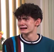 mysweeteners's tweet image. heartstopper reaction memes
a thread 🧵