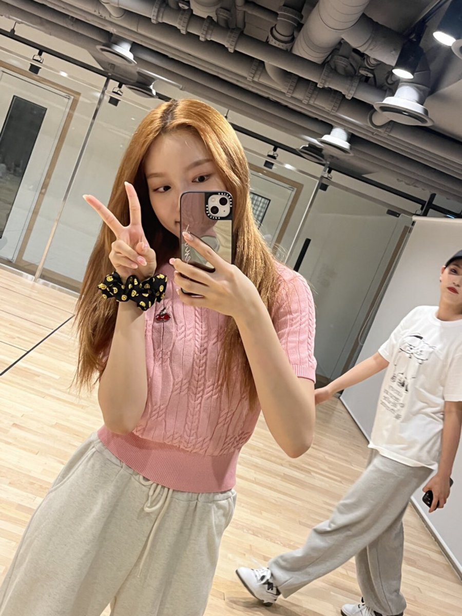 hyewonlqs's tweet image. the sequence .