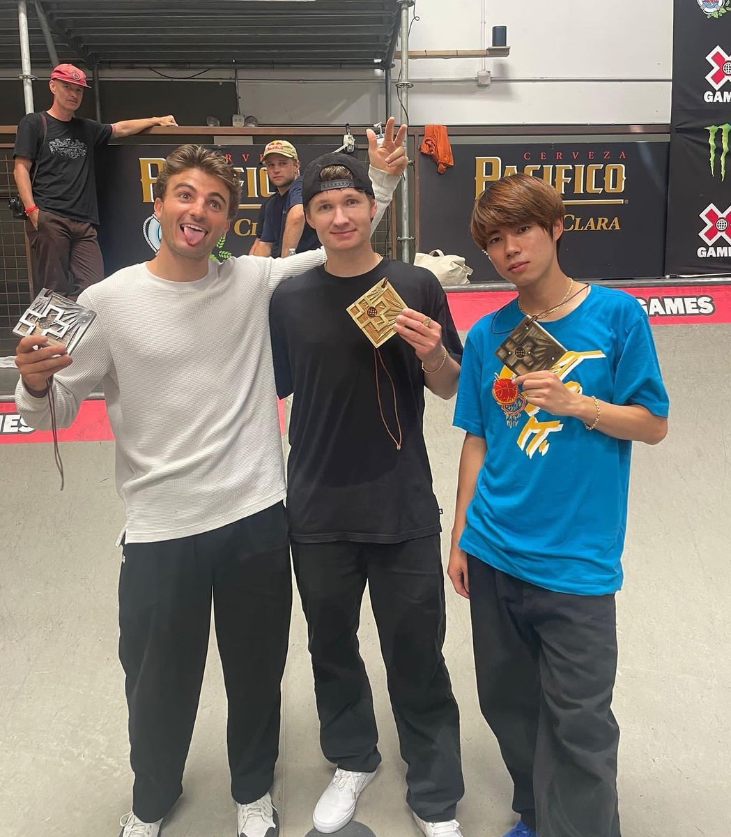 FFRollerSkate's tweet photo. 💥 Après Édouard Damestoy en mégapark, Vincent Milou décroche, lui aussi, une médaille aux @XGames ! 

4e des JO de Tokyo @MilouVincent décroche l’argent🥈en street sur cet événement mythique des sports extrêmes ! 

#ffrollerskateboard | #teamskateboardfrance

📸 @blcklistagency https://t.co/Hss1NzGGKJ
