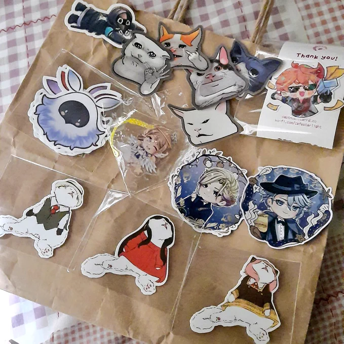 merch i spent on (i.... spent too much ;A; but im also really glad to be able to support these artists!!)

also i may not be able to tag everyone im so sorry 

@Icyyy_Acyyy @joyblivion @sketch_a_lyn @maerachii @iamnekocreates @ooohpau @noentini @nekokonut22 @ame_senpai_art 